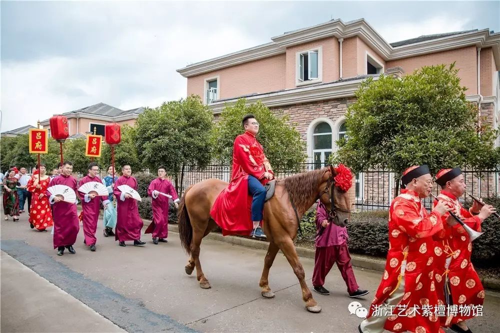 在订婚宴上应该讲怎样讲祝福语_订婚仪式语祝福语大全_订婚仪式祝福语